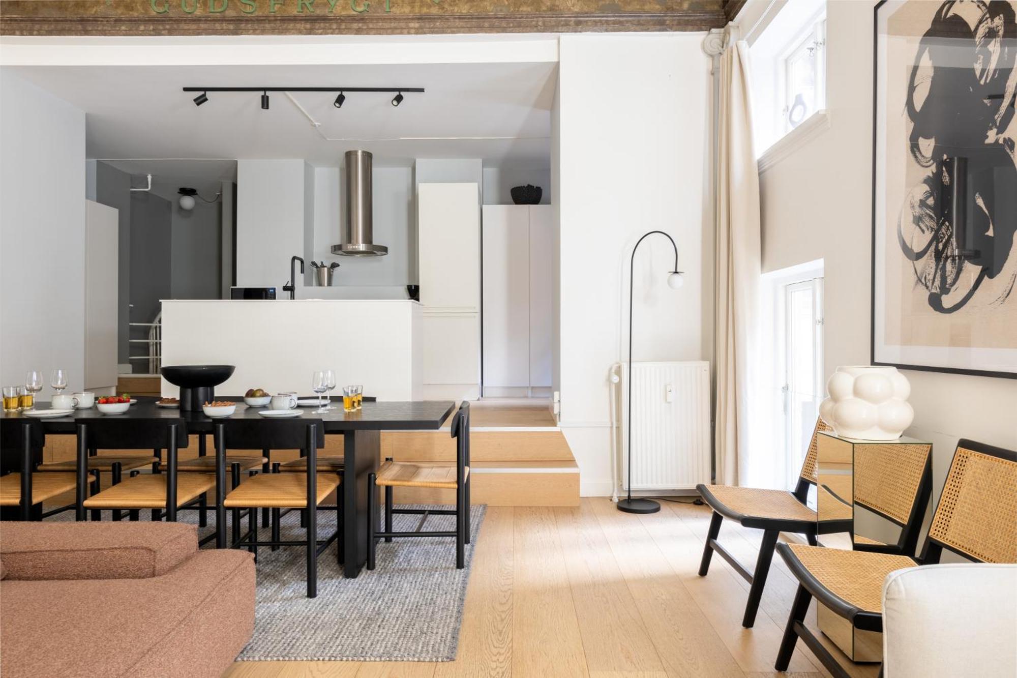 Unique 3 Bedroom Apartment In Vibrant Frederiksberg København Eksteriør billede