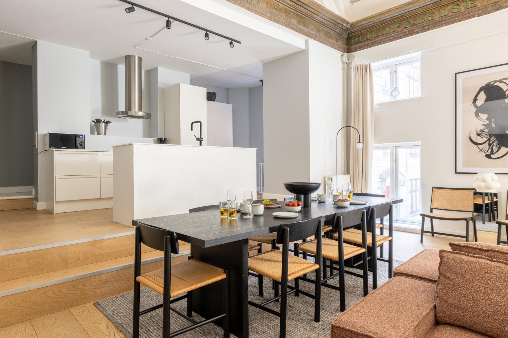 Unique 3 Bedroom Apartment In Vibrant Frederiksberg København Eksteriør billede