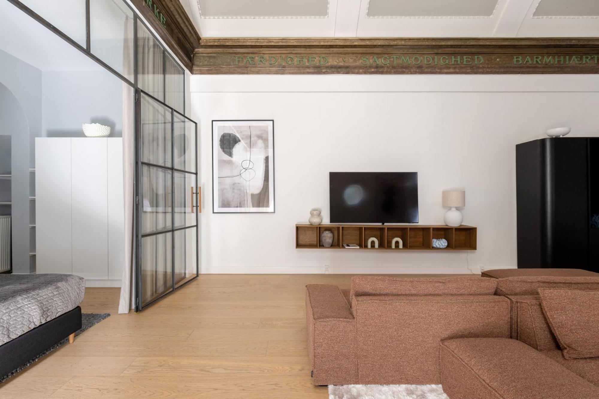 Unique 3 Bedroom Apartment In Vibrant Frederiksberg København Eksteriør billede